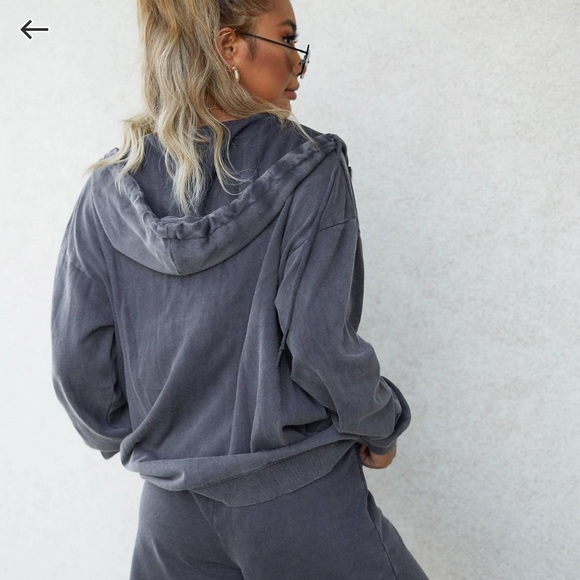 Zip up hoodie - Picture 3 of 7